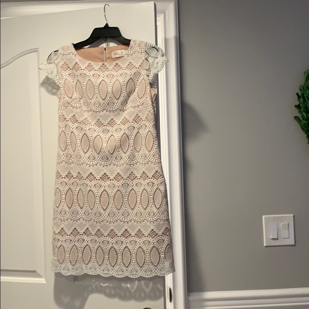 Eliza J white and tan lace dress